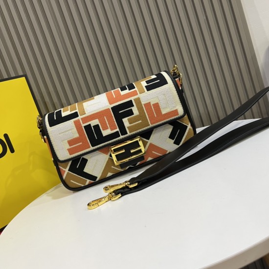 Fendi Baguette Women Bag M18954