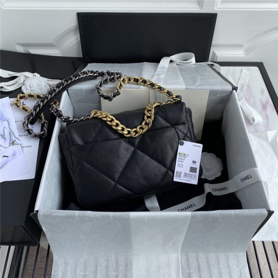 CHANEL 19 BAG